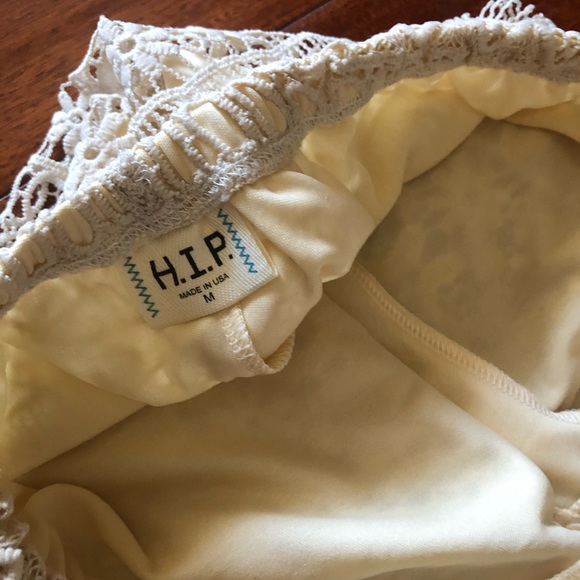 Crotchet Pull On Shorts - Picture 8 of 8